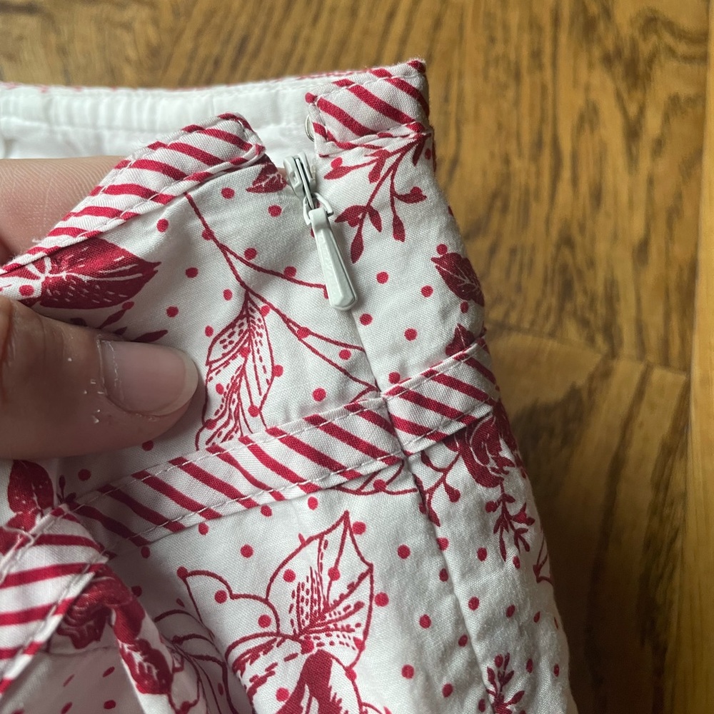 Loft Ann Taylor red floral cottagecore skirt - Picture 7 of 8